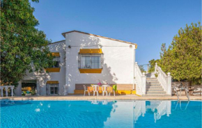 Seven-Bedroom Holiday Home in Tomares